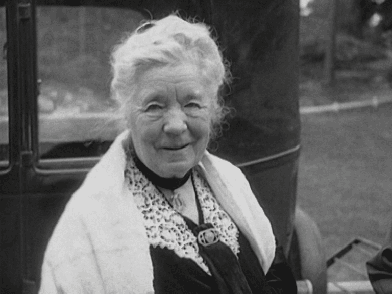 Selma Lagerlöf i samband med besök i Filmstaden (Solna) 1930.
