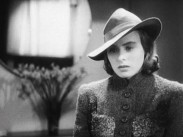 Ingrid Bergman i hatt från filmen En kvinnas ansikte.
